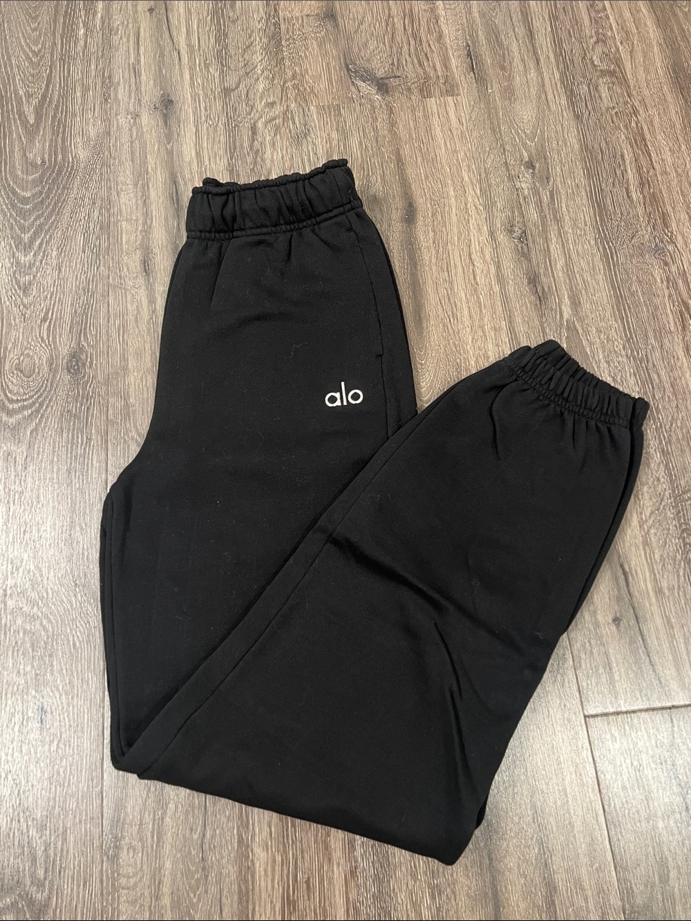 ALO Yoga black accolade sweatpants (XXS)
